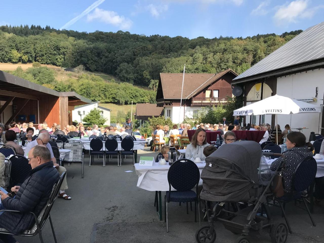 Hotel Hoxter Am Jakobsweg Buitenkant foto